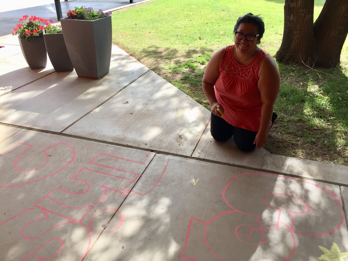 CapitolElem's tweet photo. What do Capitol teachers do on Mother’s Day? Show up to school to write words of inspiration for 3rd Grade STAAR testers! @yvonnemsmith @kjc1183 #WeBelieveInYou #LoveOurTribe https://t.co/sRlBuyztuY