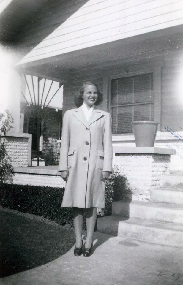 LettersStanford's tweet photo. “You have always done everything for me and I don’t seem to be very grateful.” - (Mary) Carol Stearns, 11/7/46

Always take time to thank your mother for all she has done! Happy Mother’s Day to all the amazing mothers out there. 

Photo&amp;quote courtesy of @StanfordArchive https://t.co/OINfReEreg