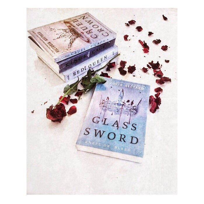 AYAJMEKKAWY's tweet image. Currently reading 
#Redqueenseries
#glasssword
#secondpart
#chapter13