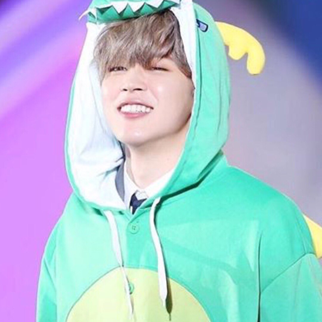 JiMiNs_JaMs0_0's tweet photo. @AntiBTSJimin Guess who’s gonna still be alive!😋 https://t.co/b5H3avWa54