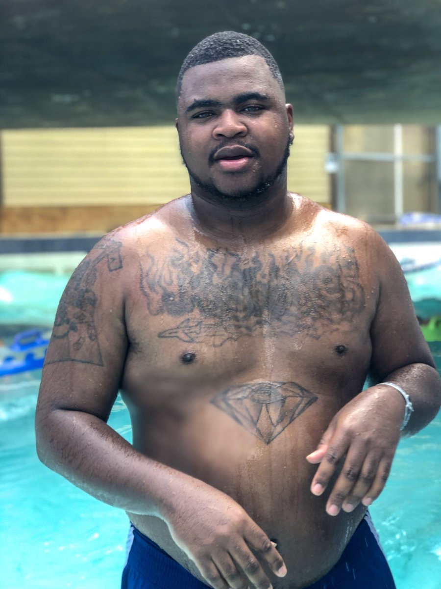 iSpeakGuapanese's tweet photo. Yall dont have no fire🔥 ass hashtag like #fatfine or #finefatniggas or i gotta fw #thicktwitter 😂😂💕 https://t.co/tXV1XXl5j4