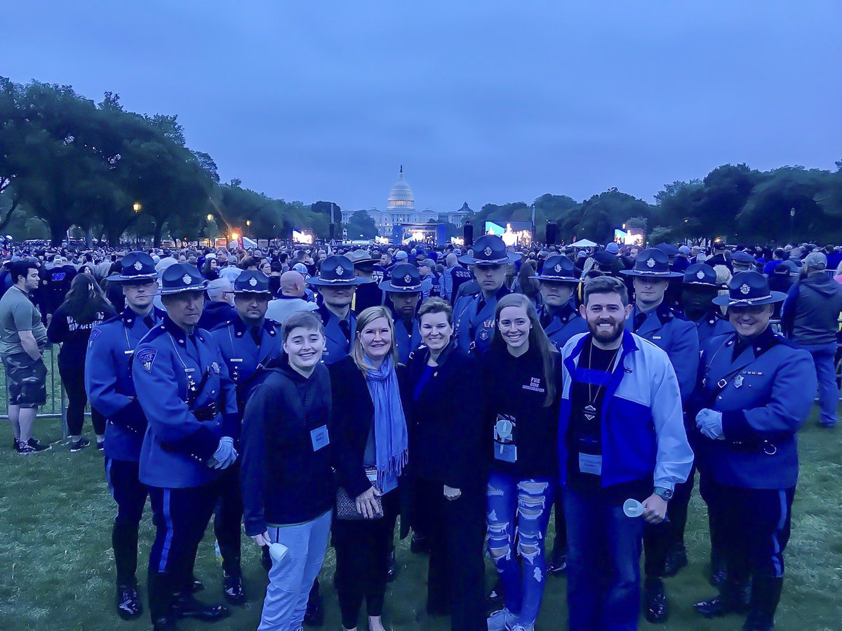 KerryGilpin's tweet photo. Great spending time in Washington DC during #PoliceWeek2018 as we honor and recognize those who made the ultimate sacrifice for the citizens they served. 🙏🏼 https://t.co/LxfPLyXSed