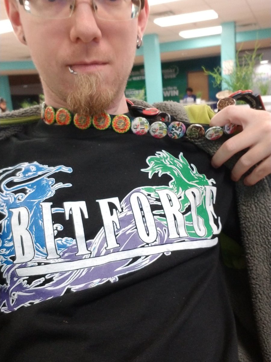 TheStytch's tweet image. Also got to see @bitforceband at the concert last night. So super cool dudes that made some great music. Had to buy their CD and a T-shirts. Too good! Lmao, the look of concentration as I tried to take the damn picture.

#bitforce #mcchris #concert