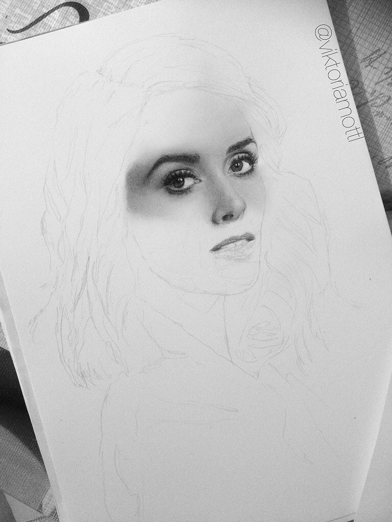 viktoriamottl's tweet photo. Enjoy the finale #clockblockers 🙌🏻 I will read your tweets and get angry over the fact that I live on the wrong continent 😭😅 Here’s a more detailed photo of my #timeless drawings...so far!😏 #RenewTimeless https://t.co/I4FX8jd3cl