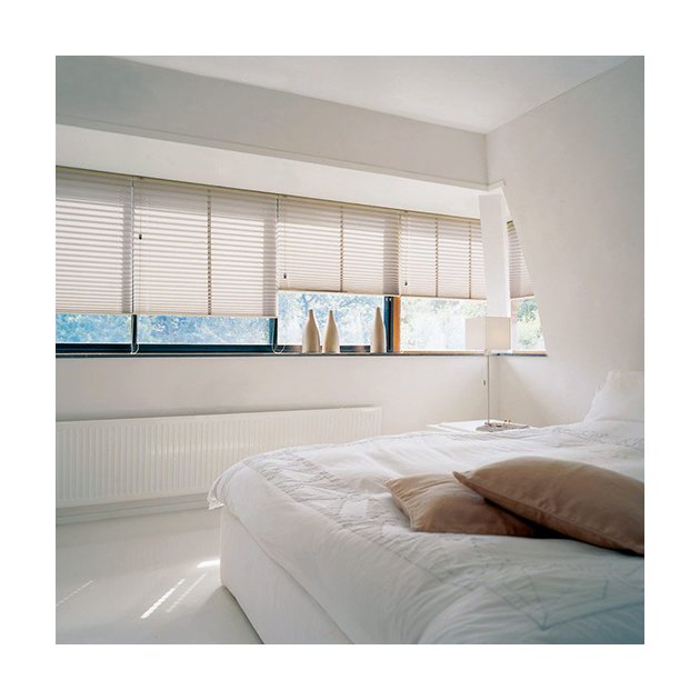 Looking for a way to warm up during the cold days ahead? ❄️Our Pleated Blinds have a metalised backing to help insulate. #luxaflexstyle #luxaflexnz #boostyourstyle