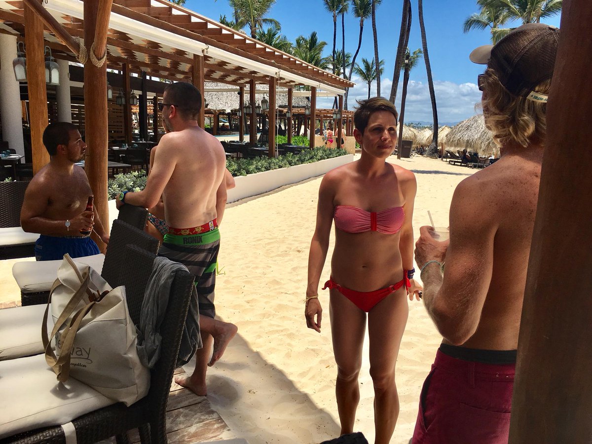 2MonkeysTravel's tweet photo. Food Trip and meeting new friends here in Hideaway at Royalton Punta Cana, Dominican Republic @HideawayRpc #HideawayRPC @GoDomRep #myDR #goDomRep #RoyaltonResorts @RoyaltonPCana https://t.co/fNUP3OCM5h