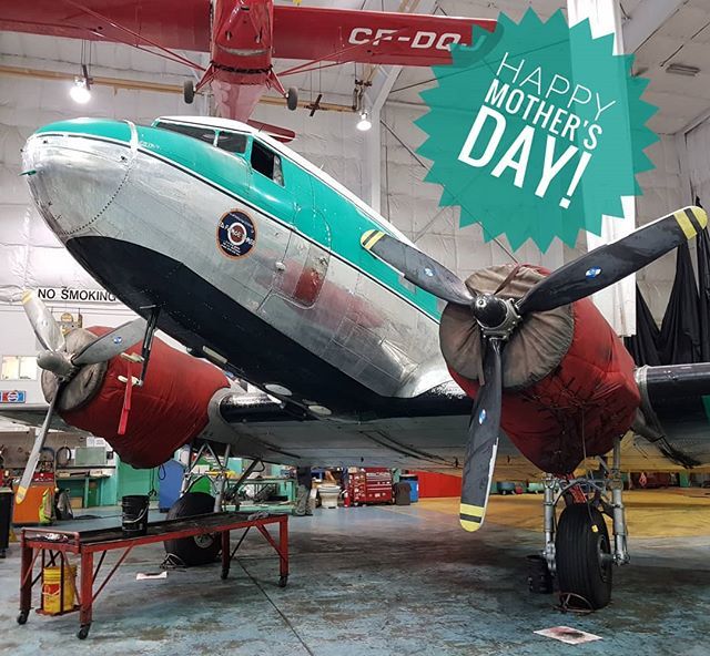 BuffaloAirways's tweet photo. Happy Mother's Day from the Mother of all Airplanes! https://t.co/9Tbt8nBAo4 https://t.co/zmW9nQVRr5