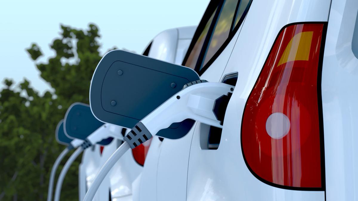 La venta de autos híbridos y eléctricos crece 69.8% en febrero ow.ly/A4J330jYGJF