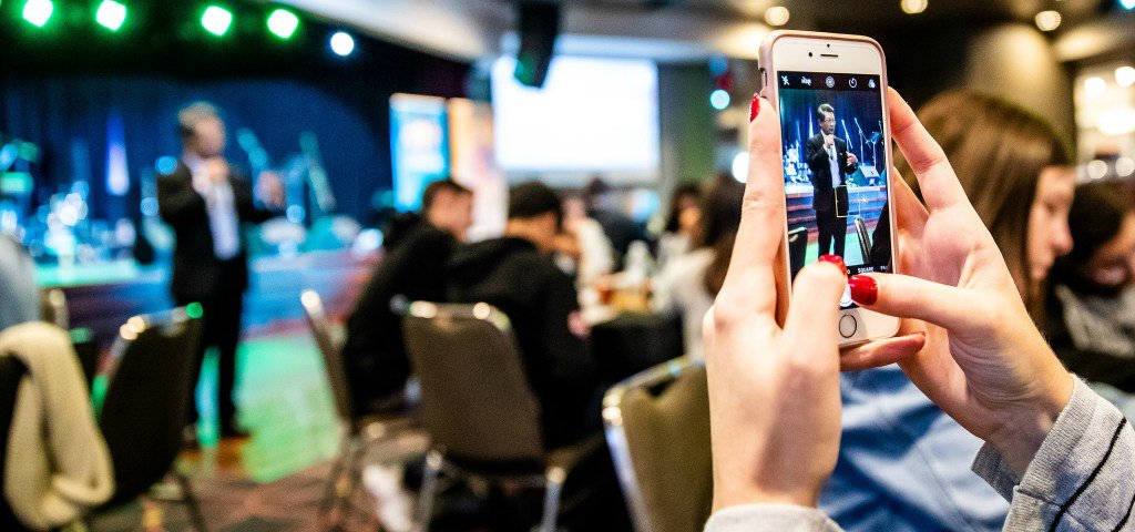 Bishop Vincent grilled over breakfast catholicoutlook.org/bishop-vincent…