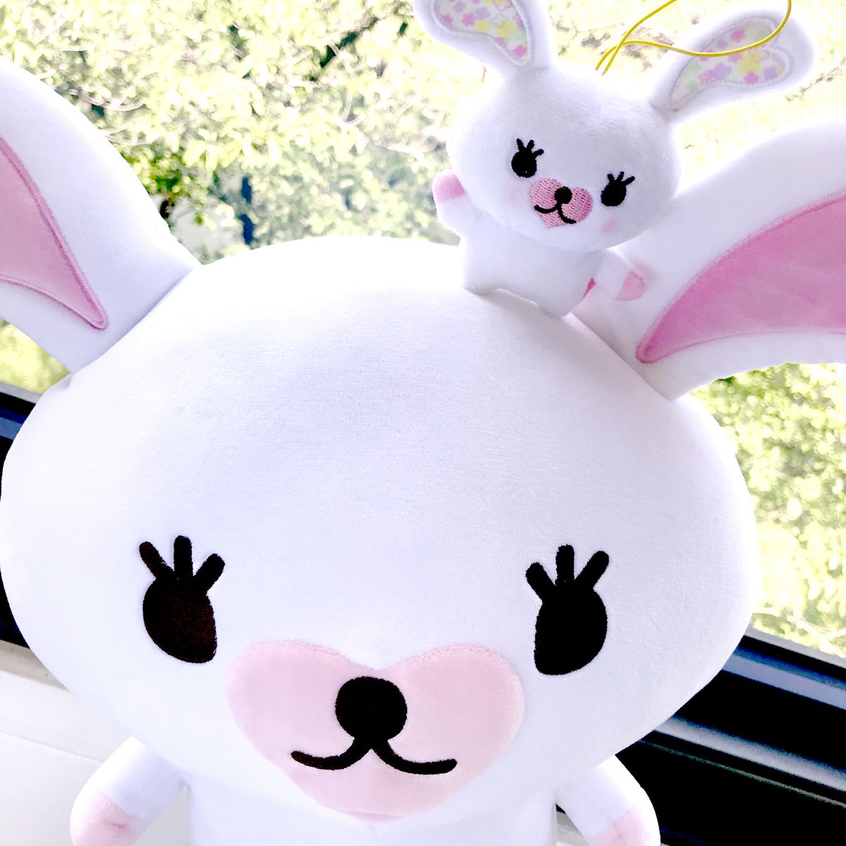 今年10周年をむかえる「#うさぎのモフィ」から「もちもちBIGぬいぐるみ