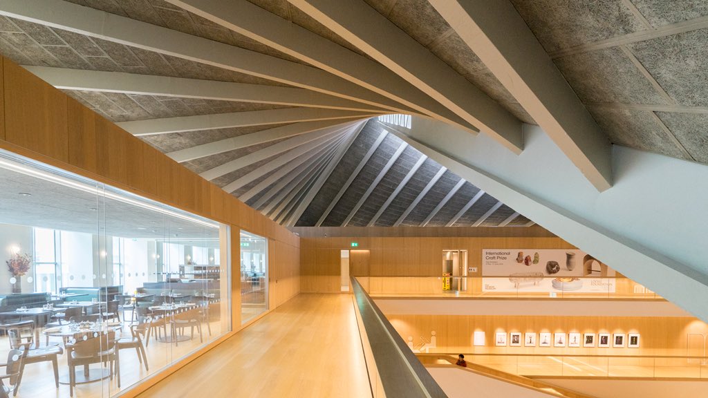 Fantastic walking tour of London led by David Garrard on Day 01 of the #2018DuluxStudyTour

#tinhouse #1poultry #designmuseum 
#DuluxStudyTour
<a href="/DuluxStudyTour/">Dulux Study Tour</a> @AusINSArchitect <a href="/ArchitectureAU/">ArchitectureAu</a> <a href="/KatelinButler/">Katelin Butler</a> <a href="/ArchitectureBVN/">architectureBVN</a>