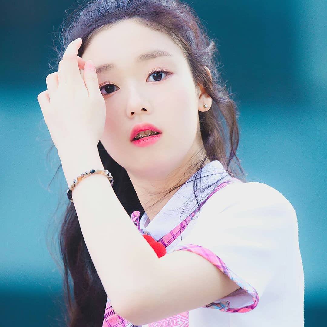 โหยคือน้องดัดฟันด้วยอะแง่งๆๆป่นปี้หมดแล้วใจพรี่งื้อโดนตกมาเพราะเวลาน้องยิ้มเลยอะรอเชียร์ยัยหนูนะคะเจ้าหญิงของพรี่
#김도아 
#Produce48 
#kimdoa 
#คิมโดอา