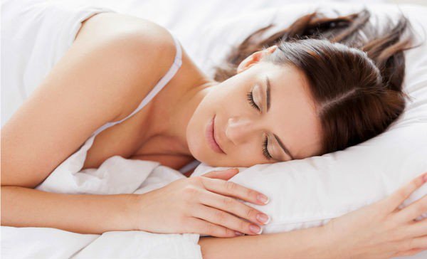 clinicbalear's tweet photo. ¿Cuántas horas hay que dormir según nuestra edad? 👇🏼
👶🏻 18 horas
👦🏽 De 13 a 15 horas
👧🏻 9 horas
👩🏽 Unas 8 horas al día

#saludmallorca #médicosmallorca #sanidadprivadamallorca #médicosprivadosmallorca https://t.co/gy7KmtLDua