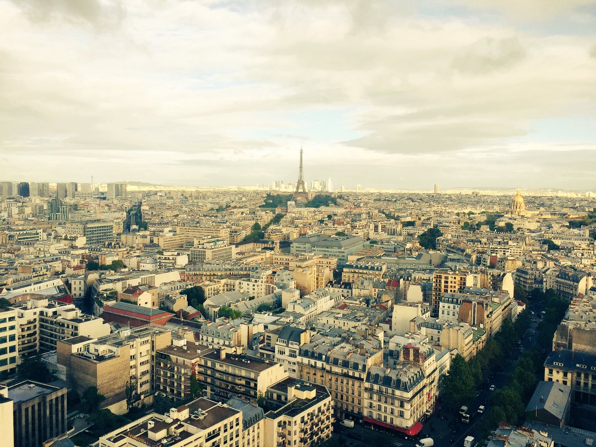 EduGameJamIDF's tweet photo. Lundi sous la pluie mais réjouissez-vous parce que ce week-end, c'est l'#EduGameJamIDF avec cette vue ⬇️🤩 avec @reseau_canope @criparis @gobelins_paris @Asmodee_fr @MAIF @SarahLachise @sandpaquier @MadameCherubin https://t.co/HT1v5pBBqk