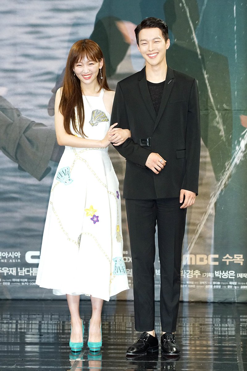 MBC 새 수목드라마 <#이리와안아줘> 제작발표회 현장! #장기용 #진기주 닮은 듯한 두 사람의 케미 벌써 기대된다❤️ #허준호 #김경남 #윤종훈Translate post