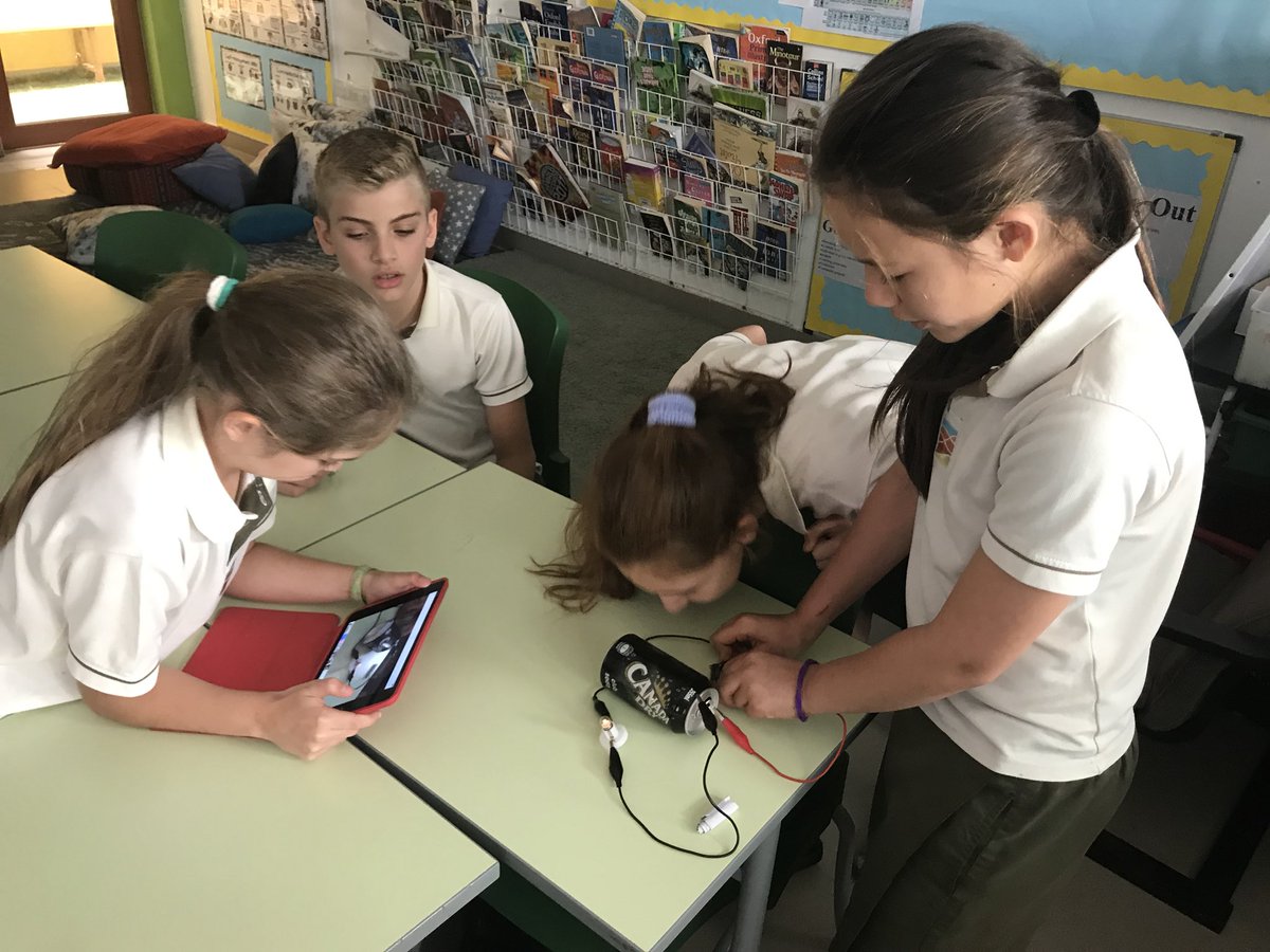 GCSPYPG5's tweet image. Collaborative comparative testing of metals as electrical conductors as part of #HowTheWorldWorks 💡 @LubnaKhawaja @MissCroukampGCS @GCSPYPCor @Jane_Gaughan #BeHappyBeGCS
