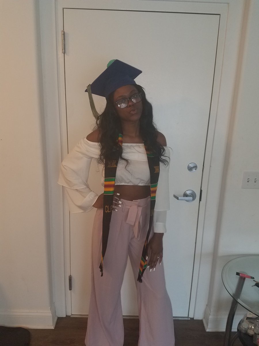 __ThatXO's tweet photo. Thank you UIUC 🎓. #FirstGeneration #Graduate #UIUC18 #BlackGirlsGraduate #NextChaper https://t.co/7koWPQ833h