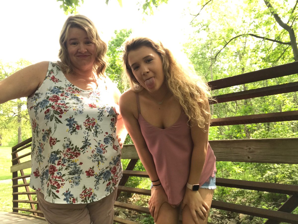 KatlynRenee_'s tweet photo. Happy Mother’s Day Momma 💕 @crystal_hughes4 https://t.co/6ELZwyVaVi