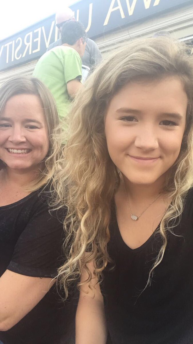 KatlynRenee_'s tweet photo. Happy Mother’s Day Momma 💕 @crystal_hughes4 https://t.co/6ELZwyVaVi