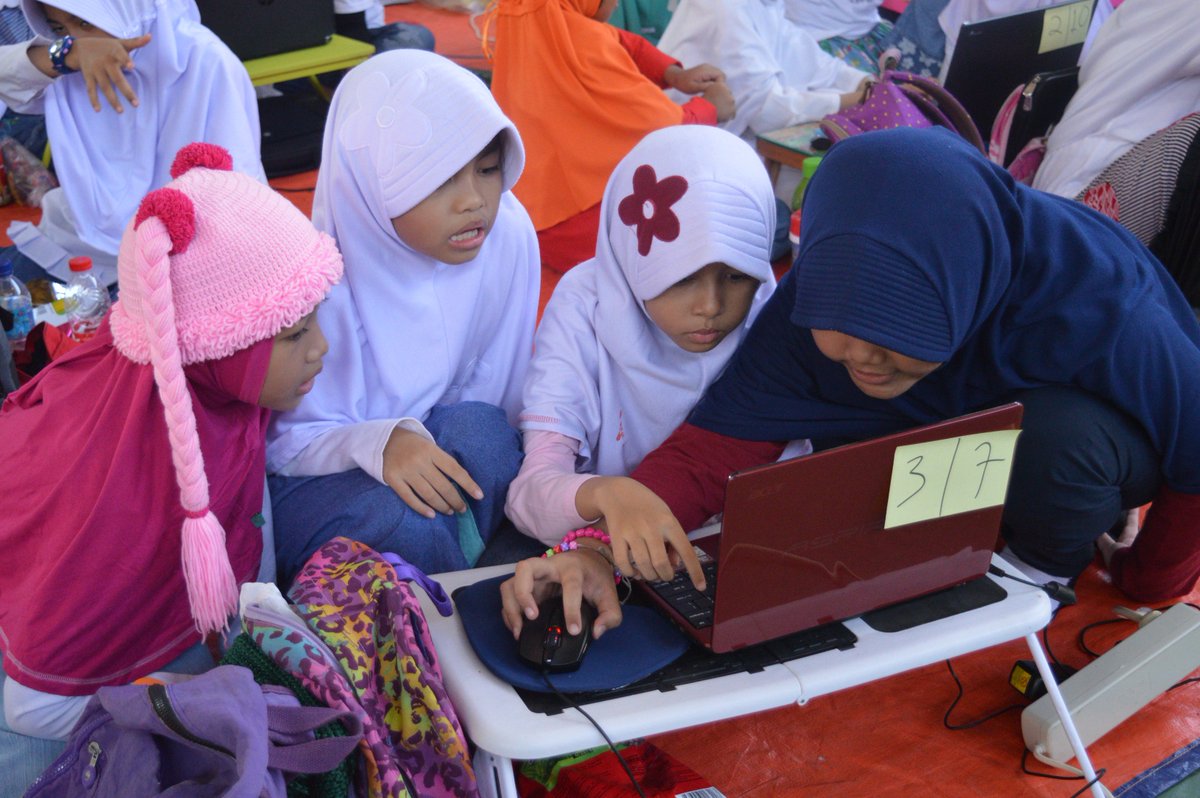 Think creatively, reason systematically, and work collaboratively
-Scratch Competition- 
We celebrate Scratch Day on May 12, 2018 <a href="/sitdarulabidin/">darulabidin</a> Beji Depok West Java Indonesia.  

#ScratchDay #scratchforever <a href="/scratch/">Scratch Team</a> <a href="/ScratchEdTeam/">ScratchEdTeam</a>