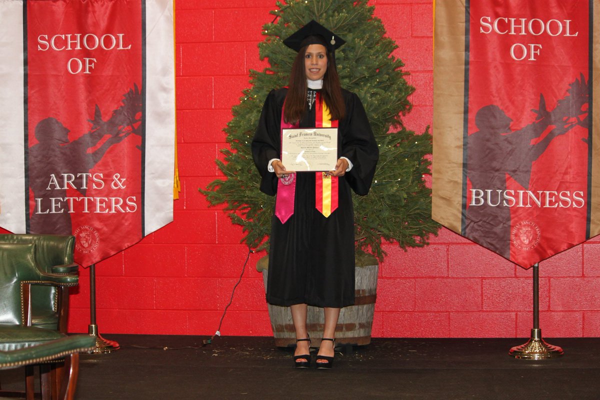 gabimorales_96's tweet photo. 🎓🇺🇸 Hard work pays off!!
B.A. International Business/Modern Language
#FlashGrad2018 https://t.co/adWYIhsCxo