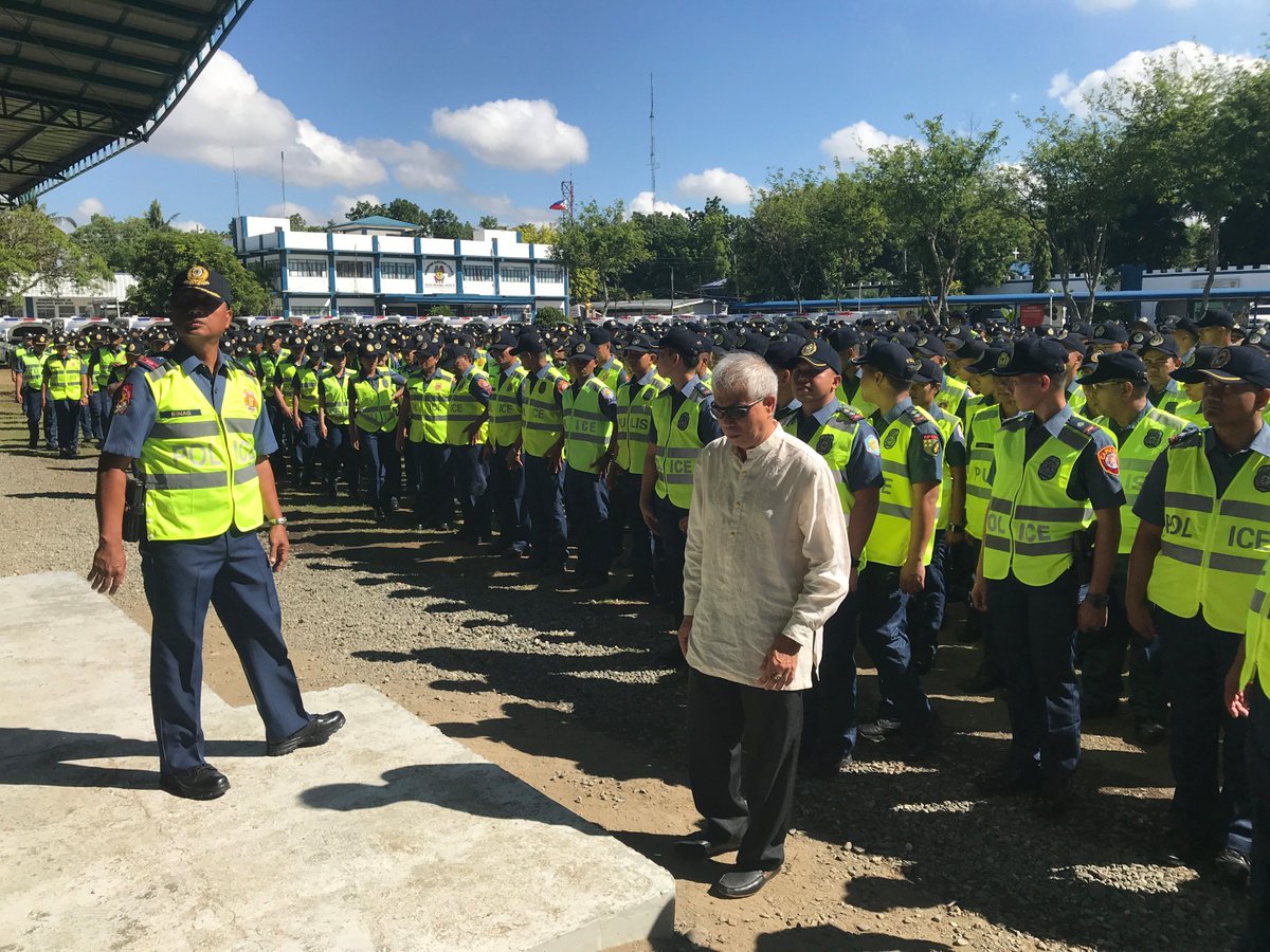 COMELECREGION6's tweet photo. Send-Off Ceremony of PNP Force and Resources Cum Prayer for Peace for BSKE 2018 At PRO6 Grounds attended by ARED Valera. @commrguanzon https://t.co/wkowALb9Ta