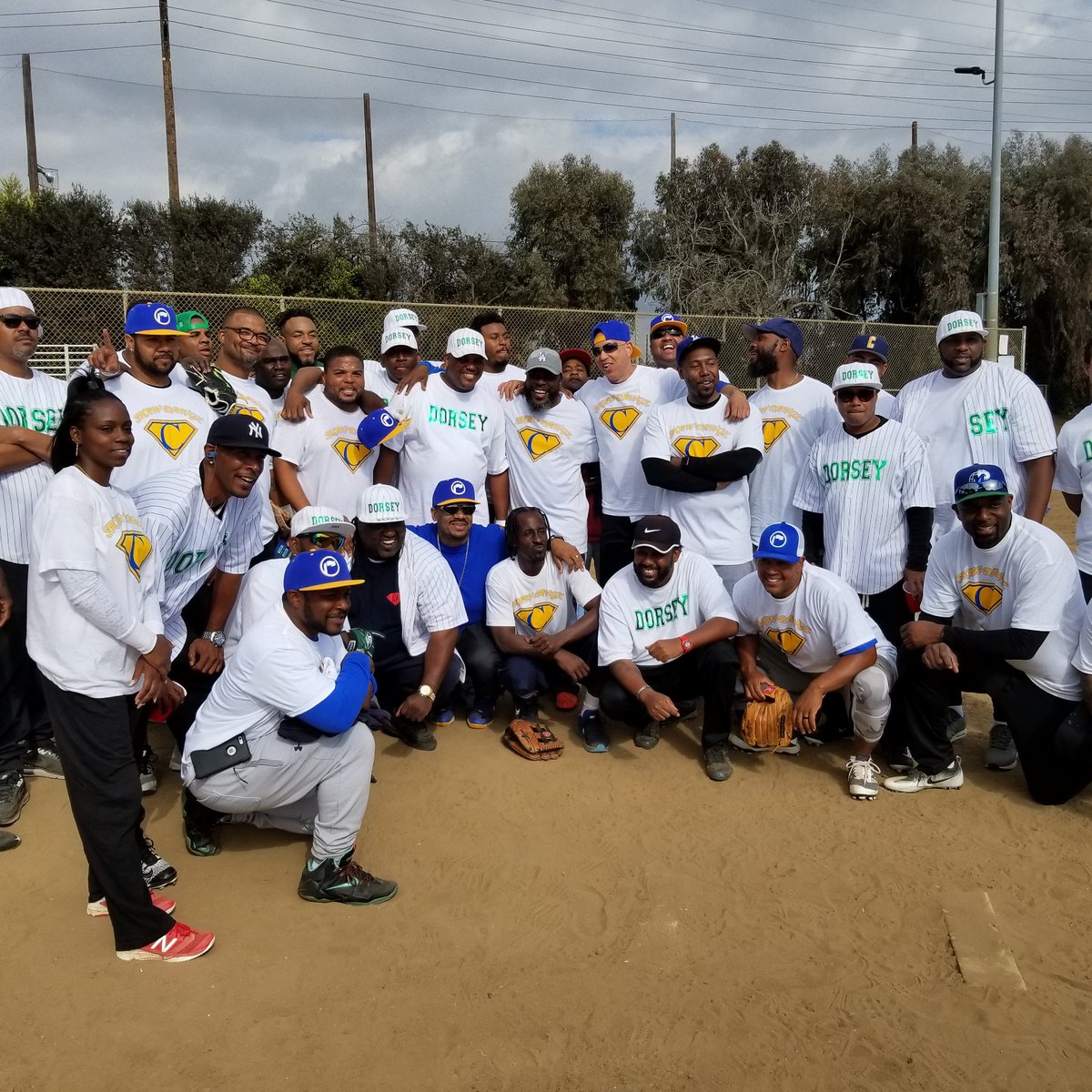CrenshawCentral's tweet photo. And the beat goes on. Alumni softball game was outstanding. Crenshaw 14 Dorsey 12. @C_Morrissette @Dons_Football @ShawFootball @CrenshawASB @latsondheimer Yes we do get along. https://t.co/dA8L0AjmCW