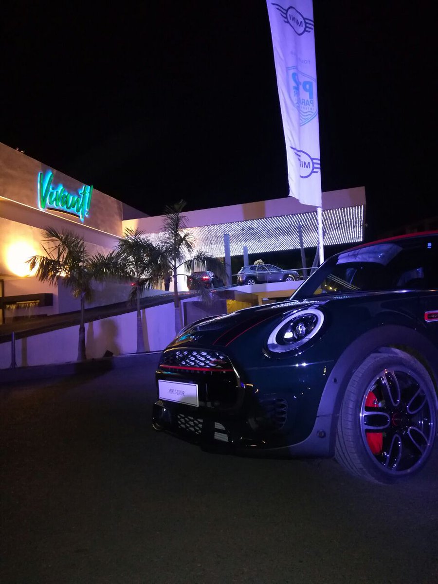MINI_Paraguay's tweet photo. #MINI presente en la fiesta más grande de Brasil que llegó a Paraguay. #AlternativeNights #P12 #P12Asunción #Tour2018 #SoyMINI @P12Jurere https://t.co/VjdXvQAX66