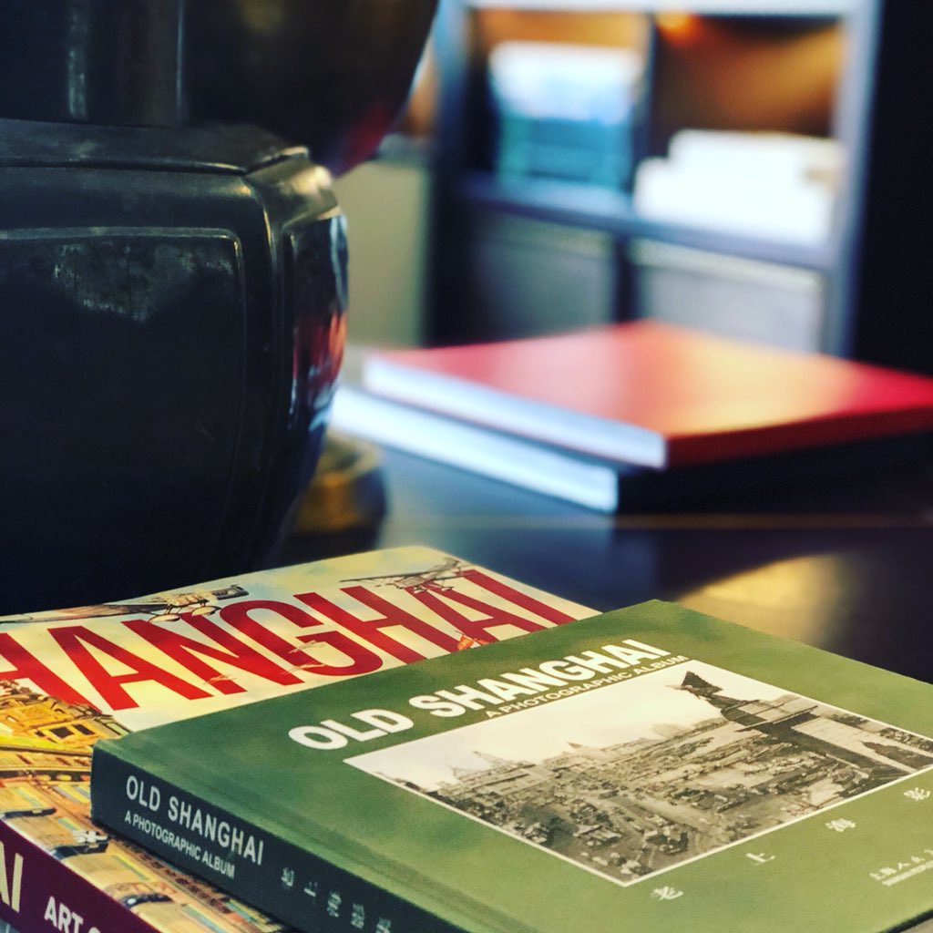 “Reading gives us someplace to go when we have to stay where we are.” Where do you want to go this week? 

#readabook #theworldatyourfeet #capellashanghai #capellalibrary #truecapella