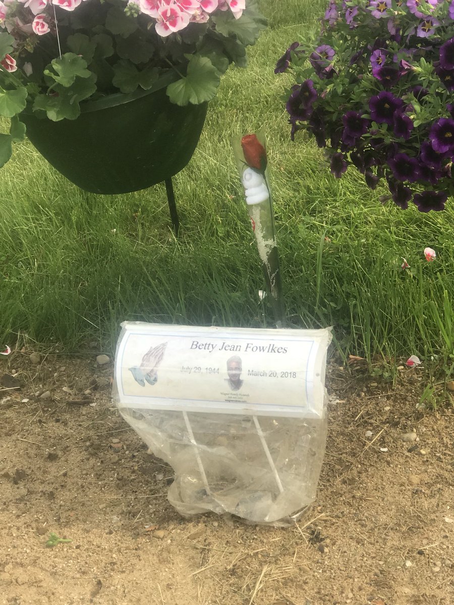 michfan20's tweet photo. Not the same without neither one of you. Miss you both everyday. Today was definitely one of those days!! Happy Motherโs Day Aunt Betty and Great Grandma. โค๏ธ๐ #RestEasyMyAngels https://t.co/SpvqIUUz7q