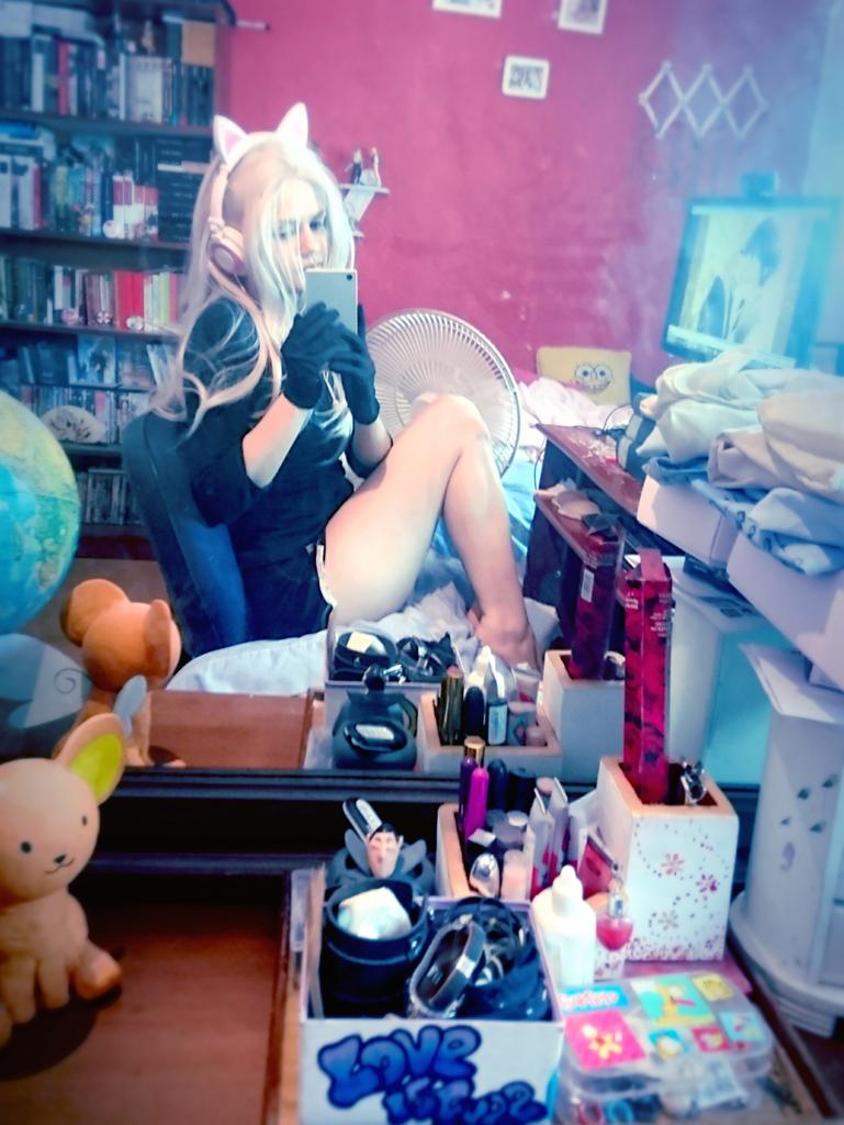 LordYaois's tweet photo. Fujoshi en acción. https://t.co/wGYpSiUwh1