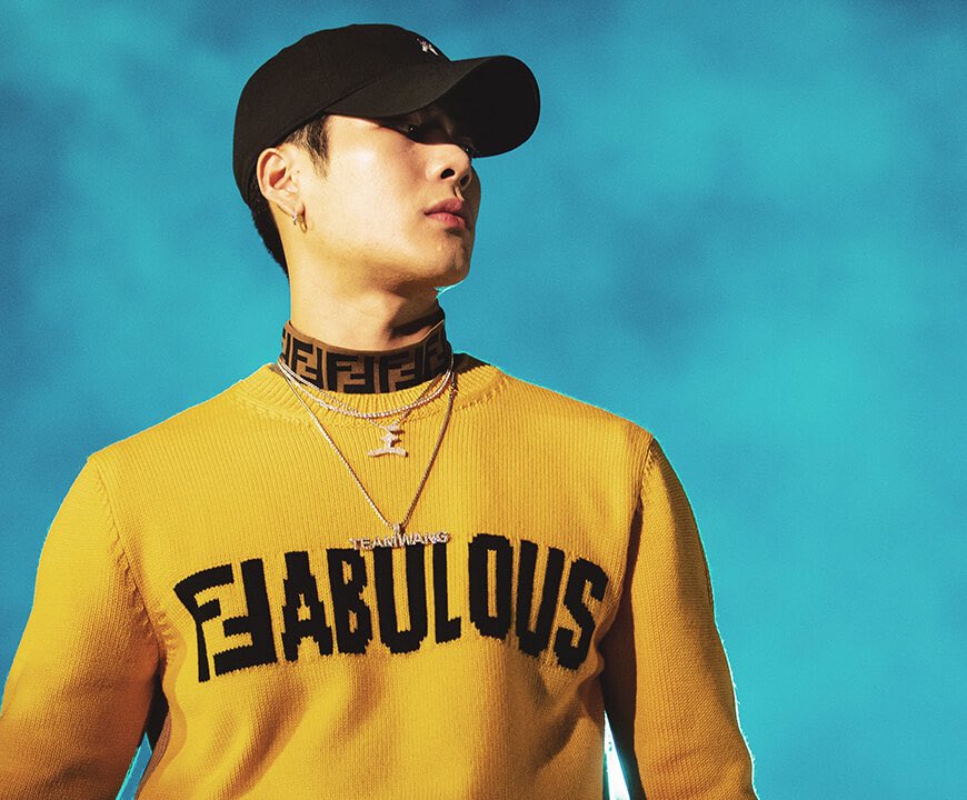 TianxiaJacksonW's tweet photo. 051418 FENDI Chinese Official Website updated (2/2)
😎
👉🏻 https://t.co/gUeegjr0rS
#JacksonWang #王嘉爾 #王嘉尔 #잭슨
#Fendi #FendiMen #FendiFF #FFreloaded https://t.co/rr2Ahqh1BC