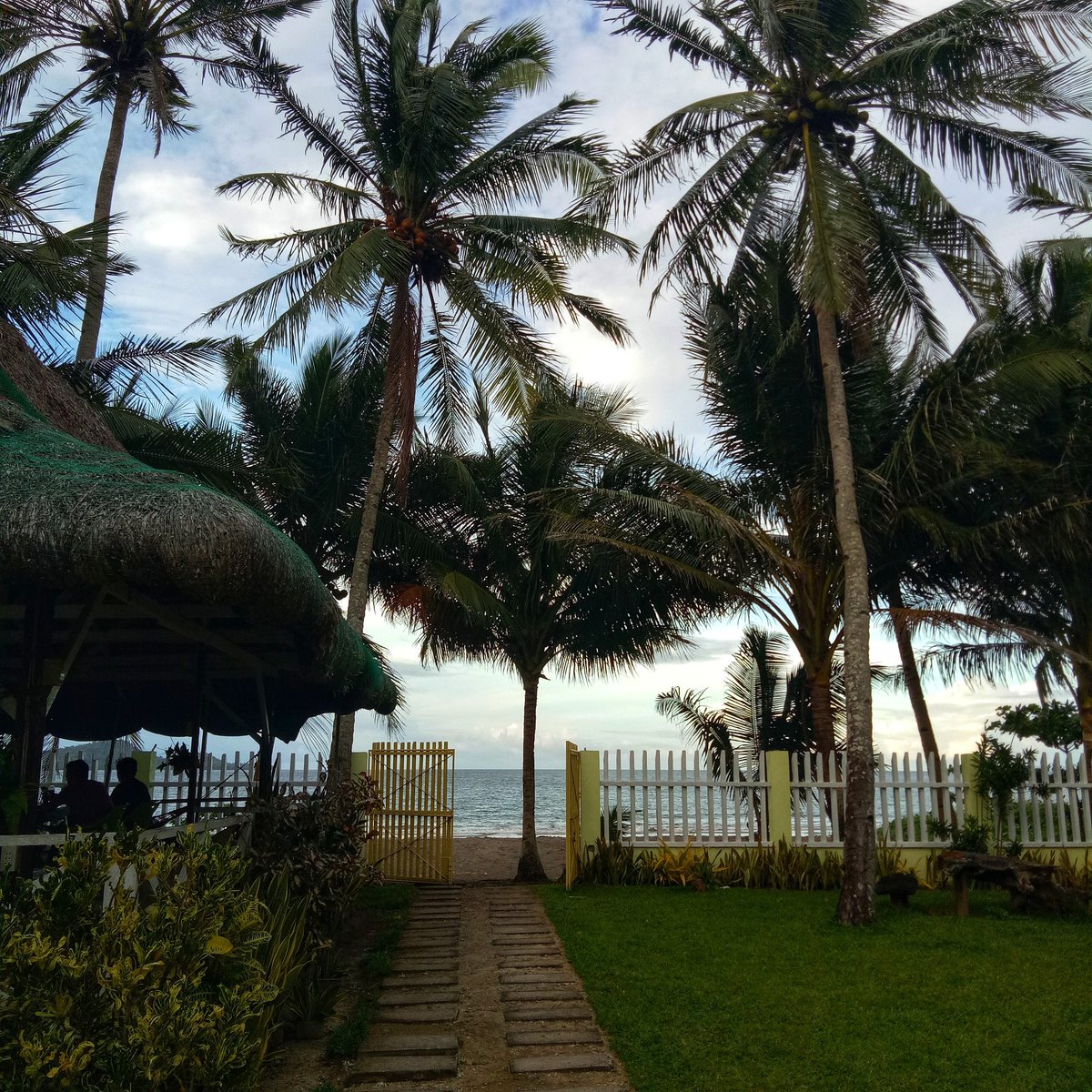 ContempoIssues's tweet image. Seandy&apos;s Beach Point in Hinundangan, Leyte. #ContemporaryIssues  #ContemporaryAdventure