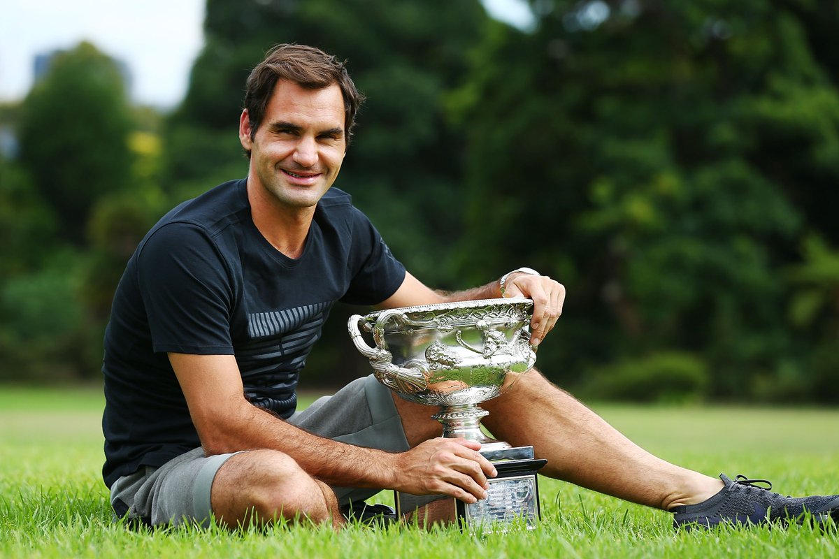 AustralianOpen's tweet photo. .@rogerfederer becomes the oldest No.1 in history (for the second time). Congratulations! 

The lawns of Stuttgart await his return on June 11. #AusOpen https://t.co/hXEBiZM3VQ