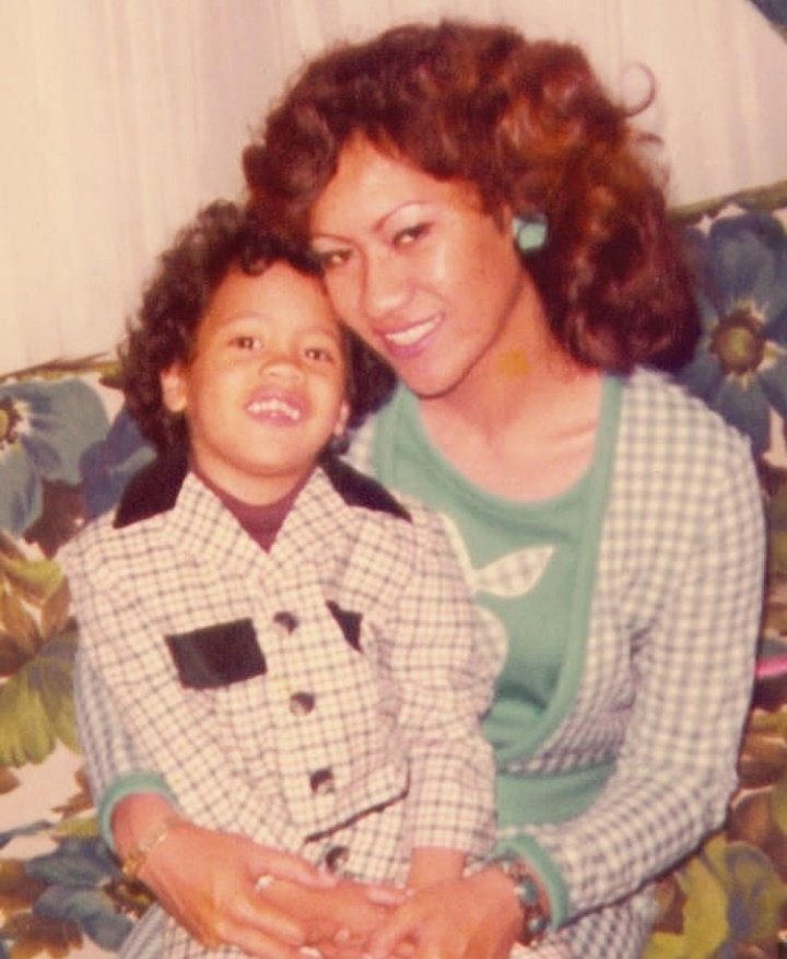 spree_world's tweet photo. From Bollywood To Hollywood No Stars Missed To Wish Their Mom's Happy Mothers Day #SEW #arjunkapoor #kajoldevgan #priyankachopra #therock #janvikapoor #SEW2018 #SpreeEntertainmentWorld #mothersday #bollywoodactress #Bollywoodsupport #Bollywood #hollywoodactor https://t.co/exmnNH9hU0