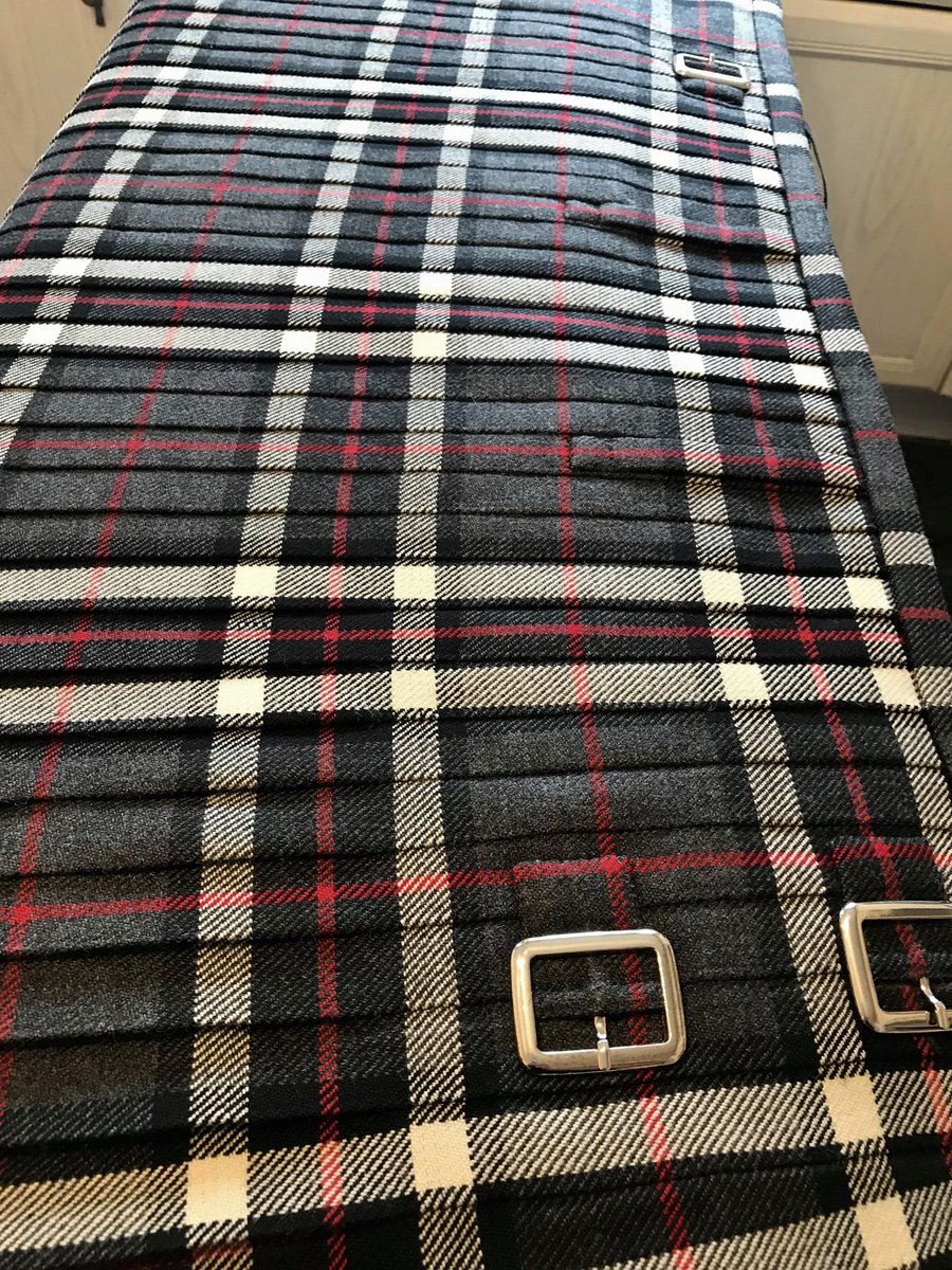 Braw_Kilts's tweet photo. Thomson Grey Made To Measure Kilt. By @Braw_Kilts 
#kilt #kilts #tartan #madetomeasure #madeinscotland #edinburgh #brawkilts #handsewn #handmade https://t.co/Z3zMoSG4CP