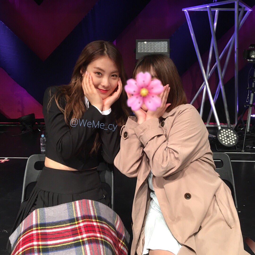 WeMe_cy's tweet photo. 고마워요 위키미키~~!   

#WekiMeki #위키미키 @WekiMeki https://t.co/bDJlwxX6Kk