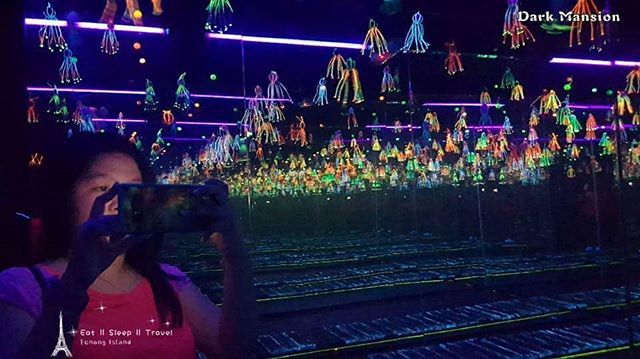estr_with_us's tweet photo. Penang must go place..very nice experience and the guide is very friendly..
.
.
#estrwithus #travel #travelwithus #tweetus #followus #likeourpage #tb #photooftheday📷 #fb #tumblr #april2018 #penang #darkmansion #glowinthedarkpainting https://t.co/4jldtqtoBf https://t.co/Ys8w3FDoOh