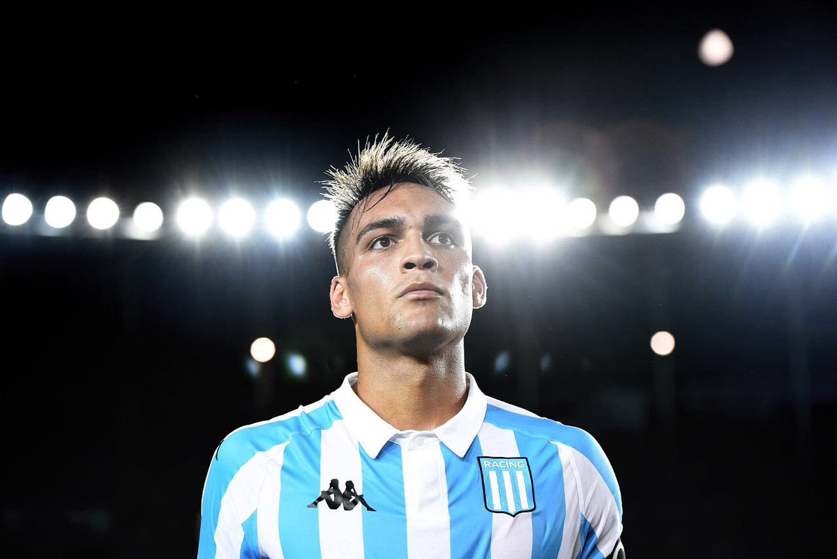 Locura_academia's tweet photo. Sea tu último partido en el Cilindro o no, vamos a rompernos las manos aplaudiéndote. Gracias por todo, Toro. ¡HOY JUEGA RACING! https://t.co/BZSbvTRNBo