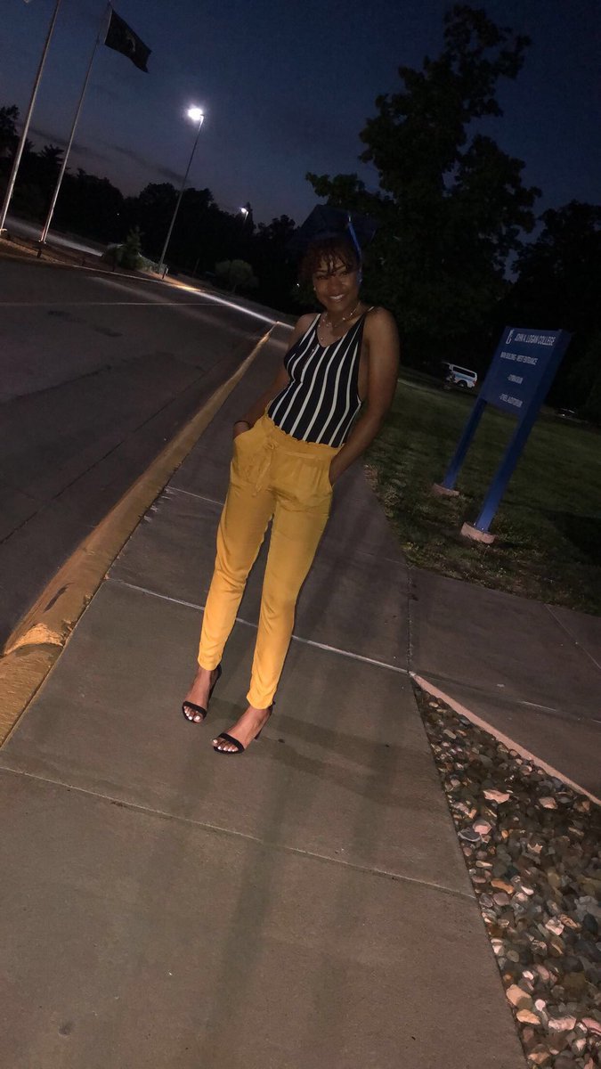 _AnnKaiB's tweet photo. God put the obstacles in my way because he knew I would find my way around them! 💕 #Graduateof2018 https://t.co/cYcMkd8Onz