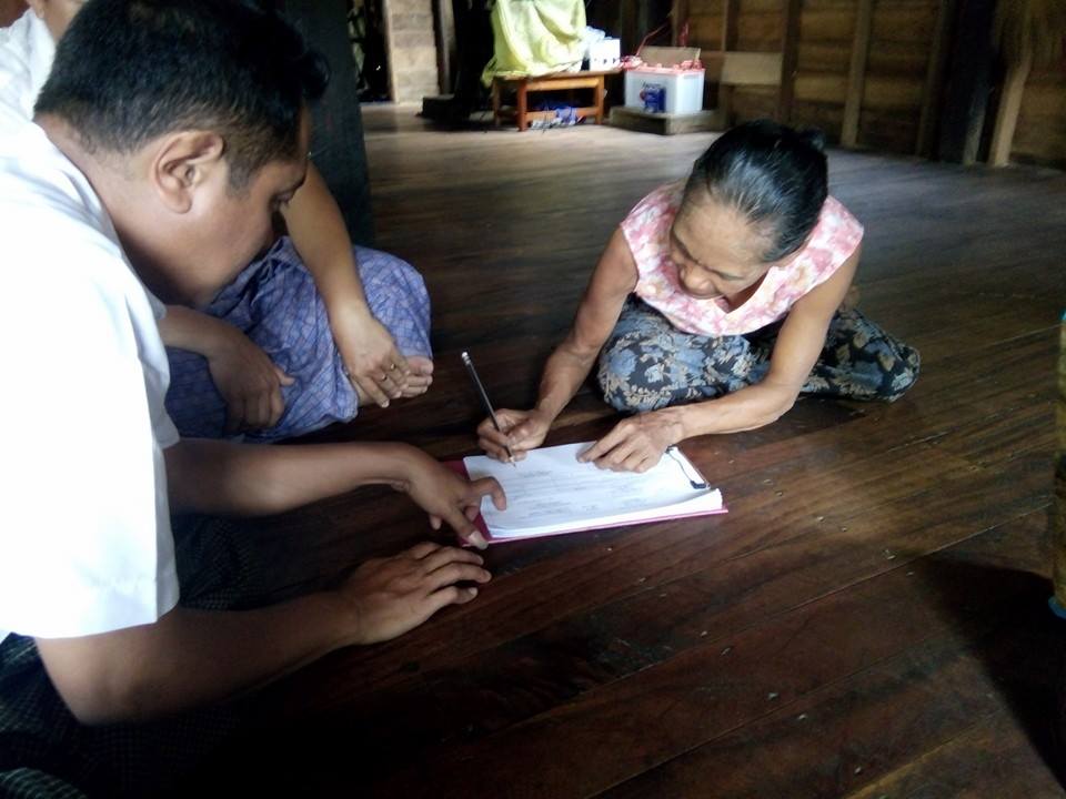 EcoeyeInt's tweet photo. #Ecoeye conducts household surveys on the use of #improved #cookstoves in the #Pathein Township in Myanmar's #Ayeyarwady Region. #CDM #PoA #ICS #Monitoring #CleanEnergy #CleanCooking #Carbon #OffsetProject #CarbonInvestment https://t.co/IICFlAUgL4