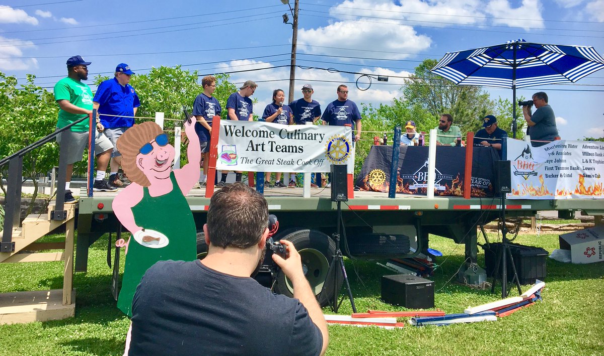 amrotarian's tweet photo. The High School Competition was tough this year. Our volunteers Taylor Payne, Lori Williams and Alison Green calmed the young chefs nerves and helped ensure they managed their time wisely. Returning judges Barb Ford and Phil Barnett commended and gave soulful recommendations. https://t.co/BuKT9IJ5PE