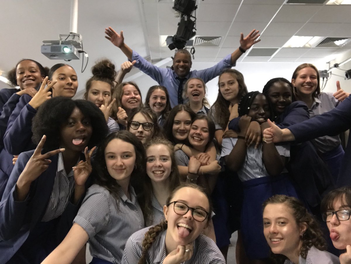 UHS_Drama's tweet photo. This is my year 11 GCSE Drama class. They are incredibly intelligent, inspiring. insightful, resilient, resourceful, creative, imaginative and awesome. Be like my year 11 GCSE Drama class. https://t.co/bpavR0yG4h