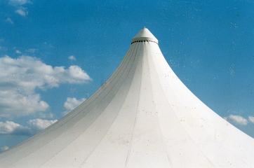 COSMOAI's tweet image. 青空高く、どこまでも・・・・