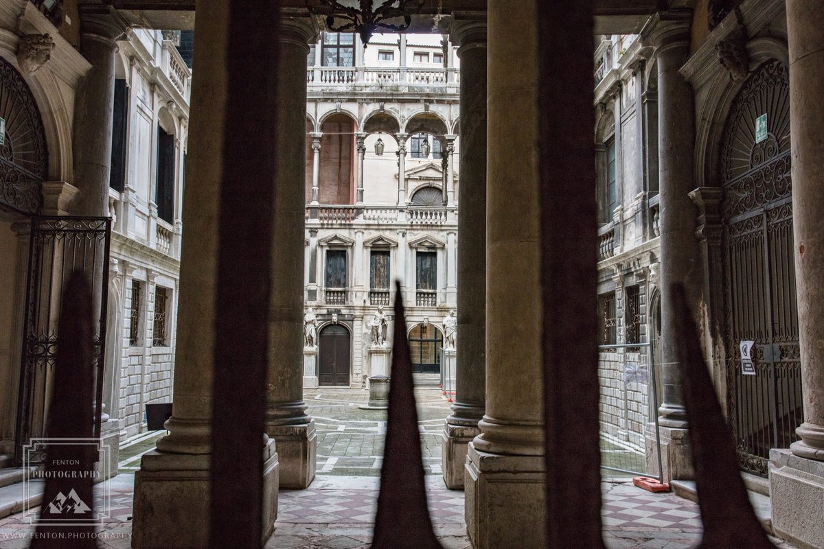 FentonPhoto's tweet photo. Most of the exterior of Venice was available to be photographed, but even on our photography tour, some areas were off limits - like this beautiful courtyard.
#building #exterior #venice_italy #architecture #column #off_limits #courtyard #fence #tour #cityscape https://t.co/yoDBlVm9ng