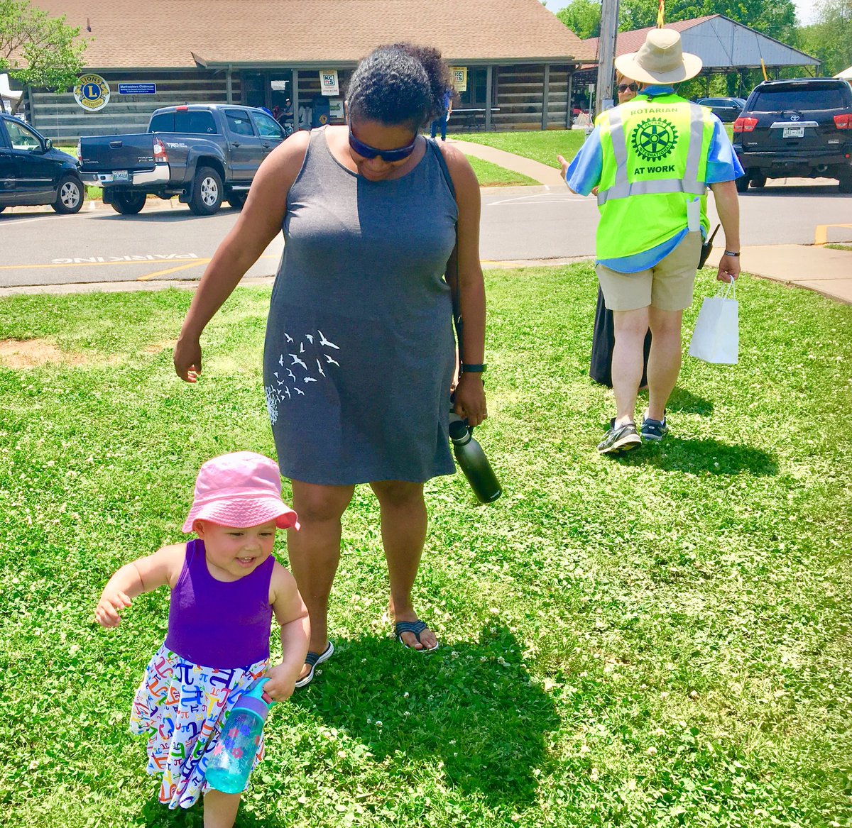 amrotarian's tweet photo. Youngest Paul Harris Fellow award to Margret Smith (Maggy) grand daughter of the events founder , the late Dr. George Smith was announced during BBQ Fest. His wife Toni, daughter Saundra, son Shawn &amp; daughter in law Jill were celebrated for Smith’s commitment to Rotary. https://t.co/ARsHBiIW3h