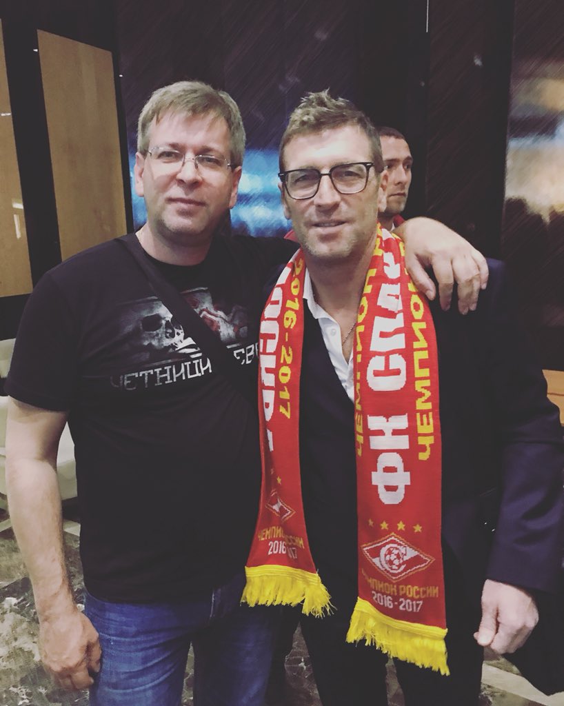 Zeleniy70's tweet image. Я могу простить на футбольном поле все, кроме безразличия и покуизма. Этот человек не дал повода усомниться в своей искренности, в отличие от некоторых персонажей в родных футболках. Массимо, ты был и будешь одним из нас✌️🔥👍👊🔴⚪️ не ошибается тот, кто ничего не делает!Топ!