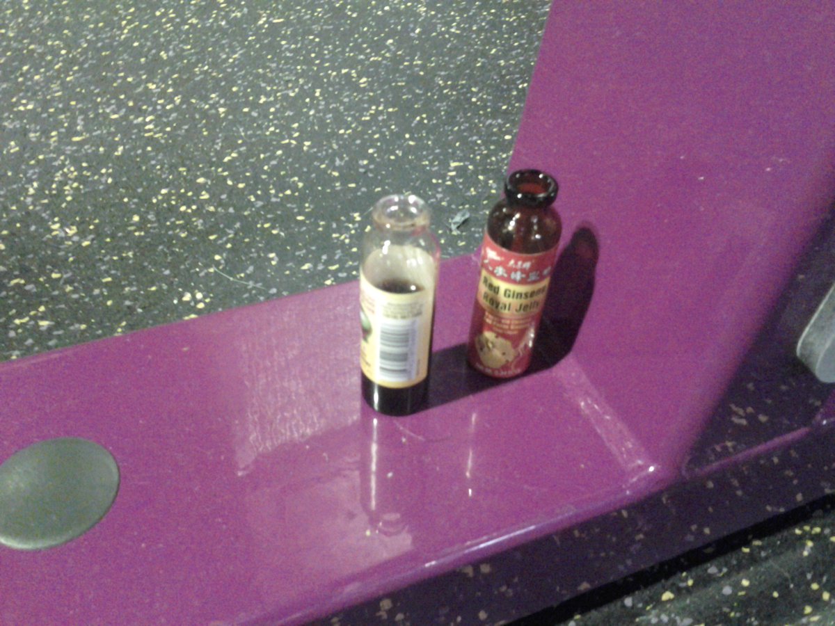 FetishSix's tweet image. Say #Hello to @ReadySetGame3  #ReadySetGame What I like about this is, one, the purple, as in #PurpleRain, Planet Fitness purple and NF Purple. Purple is a popular color would you not say? Before you click the link What popular #RIFF?youtube.com/watch?v=4__vwH…