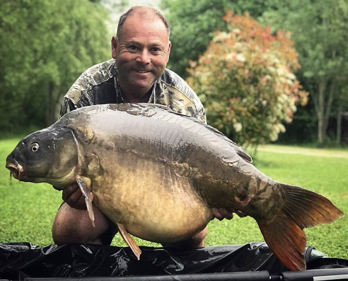 Great first night for Nick landing “The Bruiser” at 55lb 08oz #mainline #morrorcarp