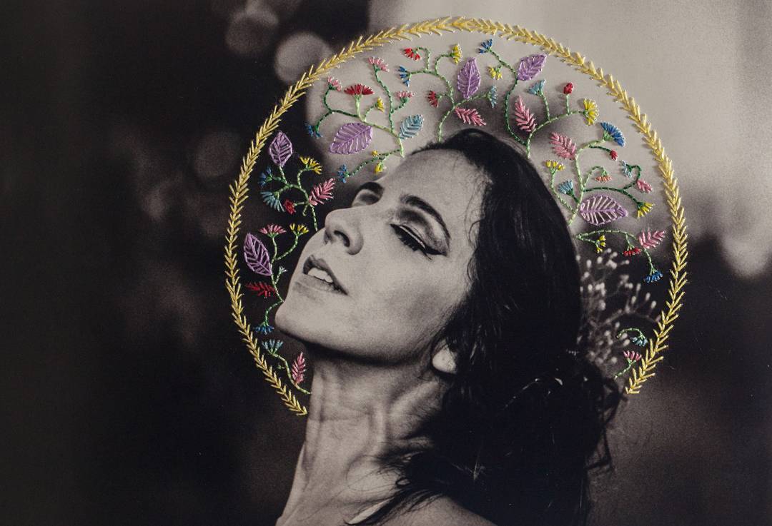 WomenInTheArts's tweet photo. Joyful Embroidered Photographs Embellished with Colorful Floral Motifs by #AlineBrant https://t.co/latIeXjsaJ @Colossal https://t.co/TYKXjqoQ5c